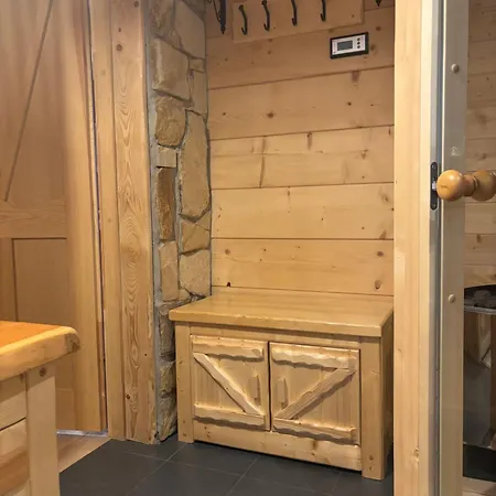 Osada Na Skale Dom Z Kominkiem I Sauna イステブナ