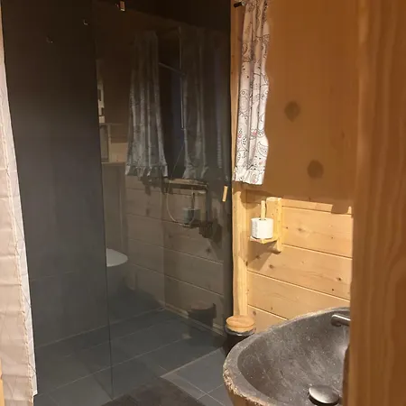 Osada Na Skale Dom Z Kominkiem I Sauna イステブナ