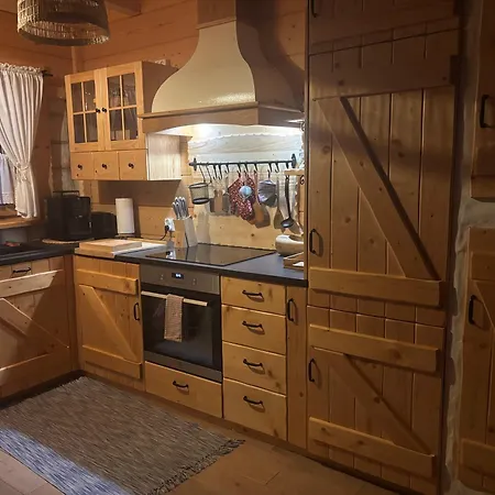 Osada Na Skale Dom Z Kominkiem I Sauna איסטבנה