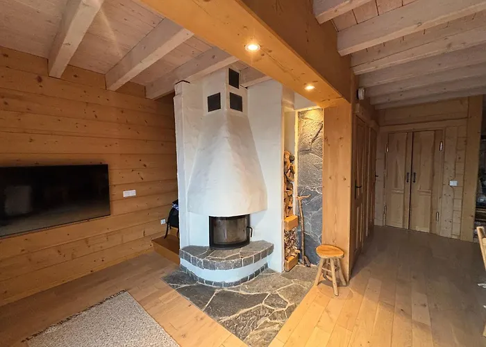 בית נופש Osada Na Skale Dom Z Kominkiem I Sauna איסטבנה