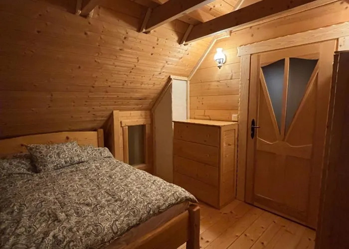 בית נופש Osada Na Skale Dom Z Kominkiem I Sauna איסטבנה